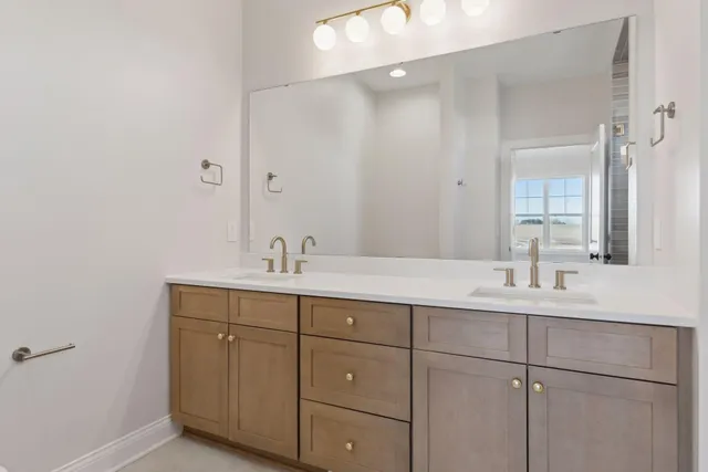 $575,000 | 610 Field Point Street, Roberts, WI 54023