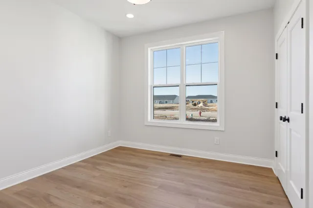 $575,000 | 610 Field Point Street, Roberts, WI 54023