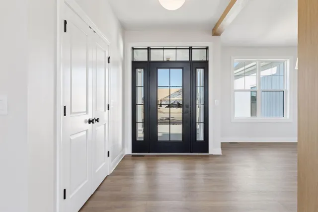 $575,000 | 610 Field Point Street, Roberts, WI 54023