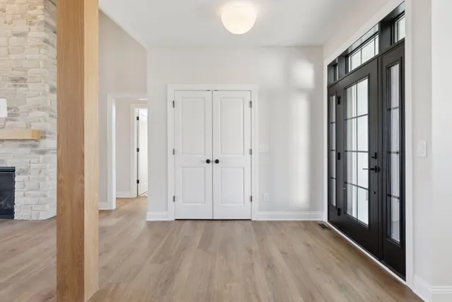 $575,000 | 610 Field Point Street, Roberts, WI 54023