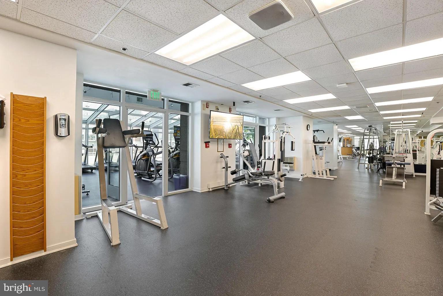 100 Harborview Drive, Unit 212 Baltimore, MD 21230 - Photo 24 of 29 a view of a room with gym equipment