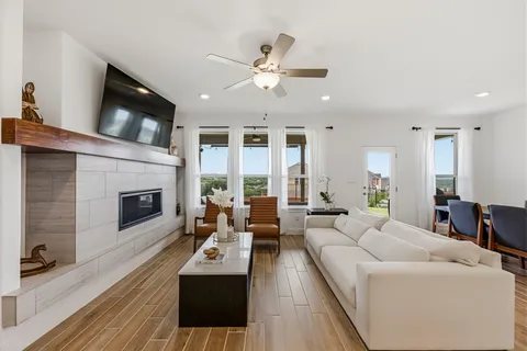 $595,000 | 6700 Cliff Rose Drive, Spicewood, TX 78669