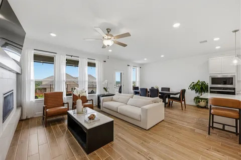 $595,000 | 6700 Cliff Rose Drive, Spicewood, TX 78669