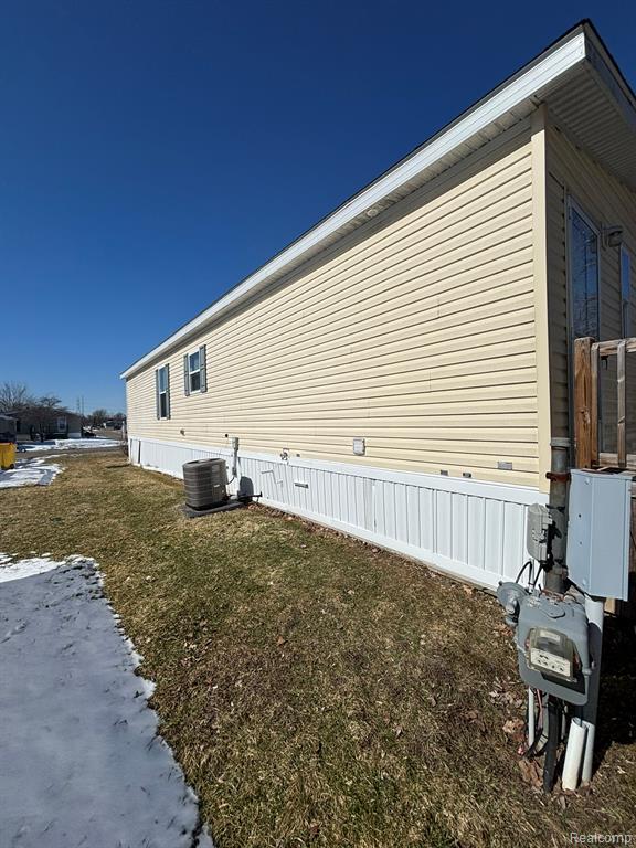 3459 Pine Ridge Burton, MI 48519 - Photo 24 of 25