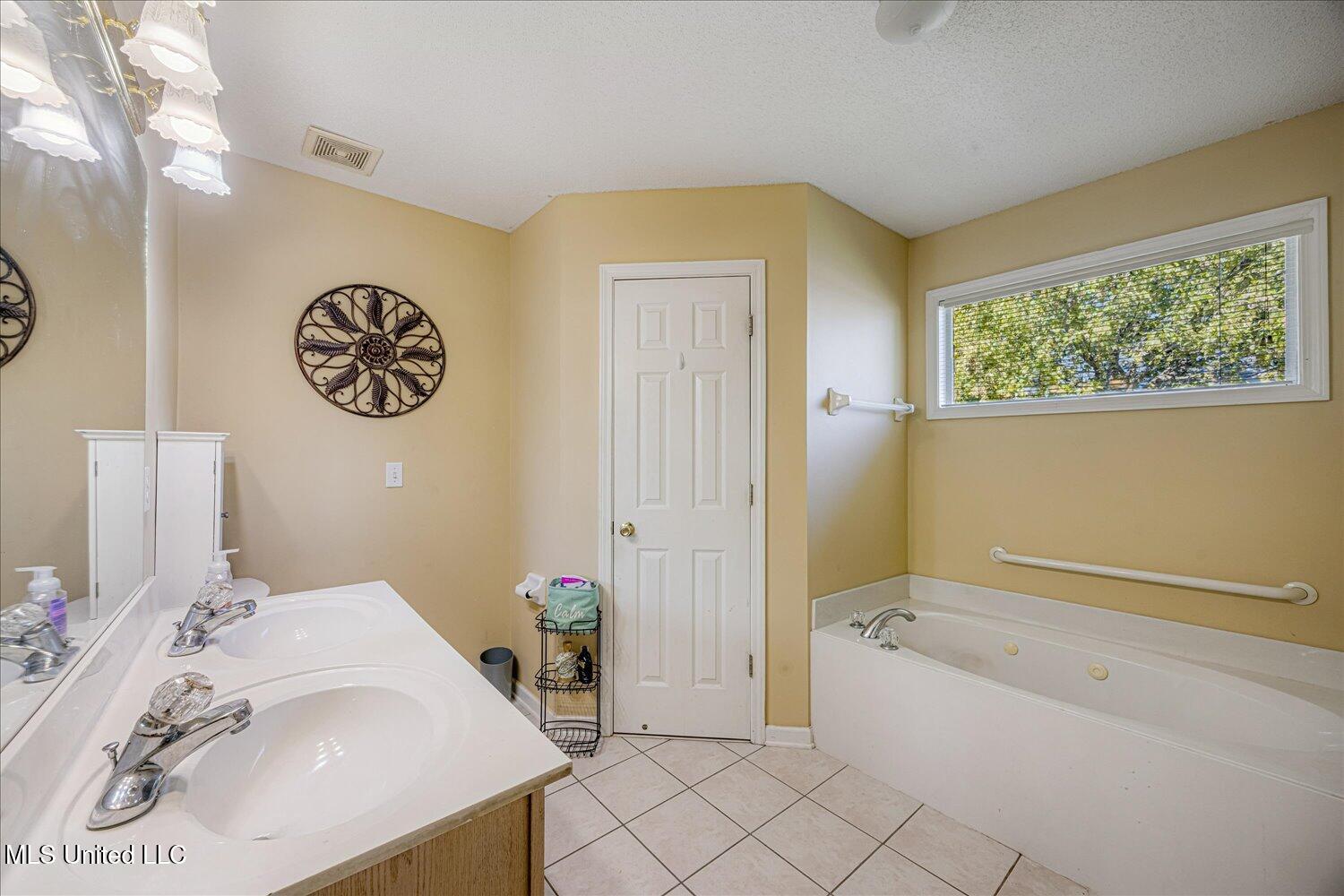 680 Timber Cove Hernando, MS 38632 - Photo 17 of 26 17-16-2576285sj-680 Timber Cove