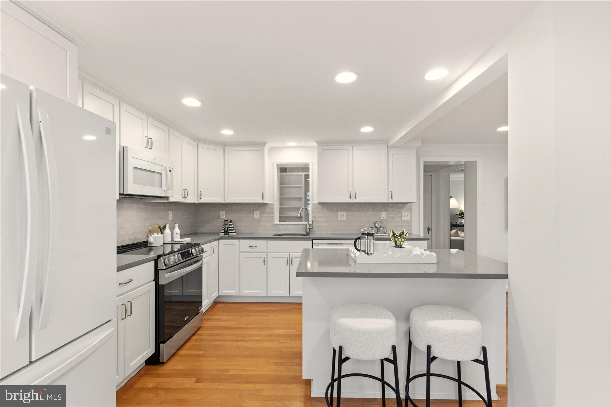 2700 Cameron Mills Road Alexandria, VA 22302 - Photo 14 of 43 Gallery Image 14