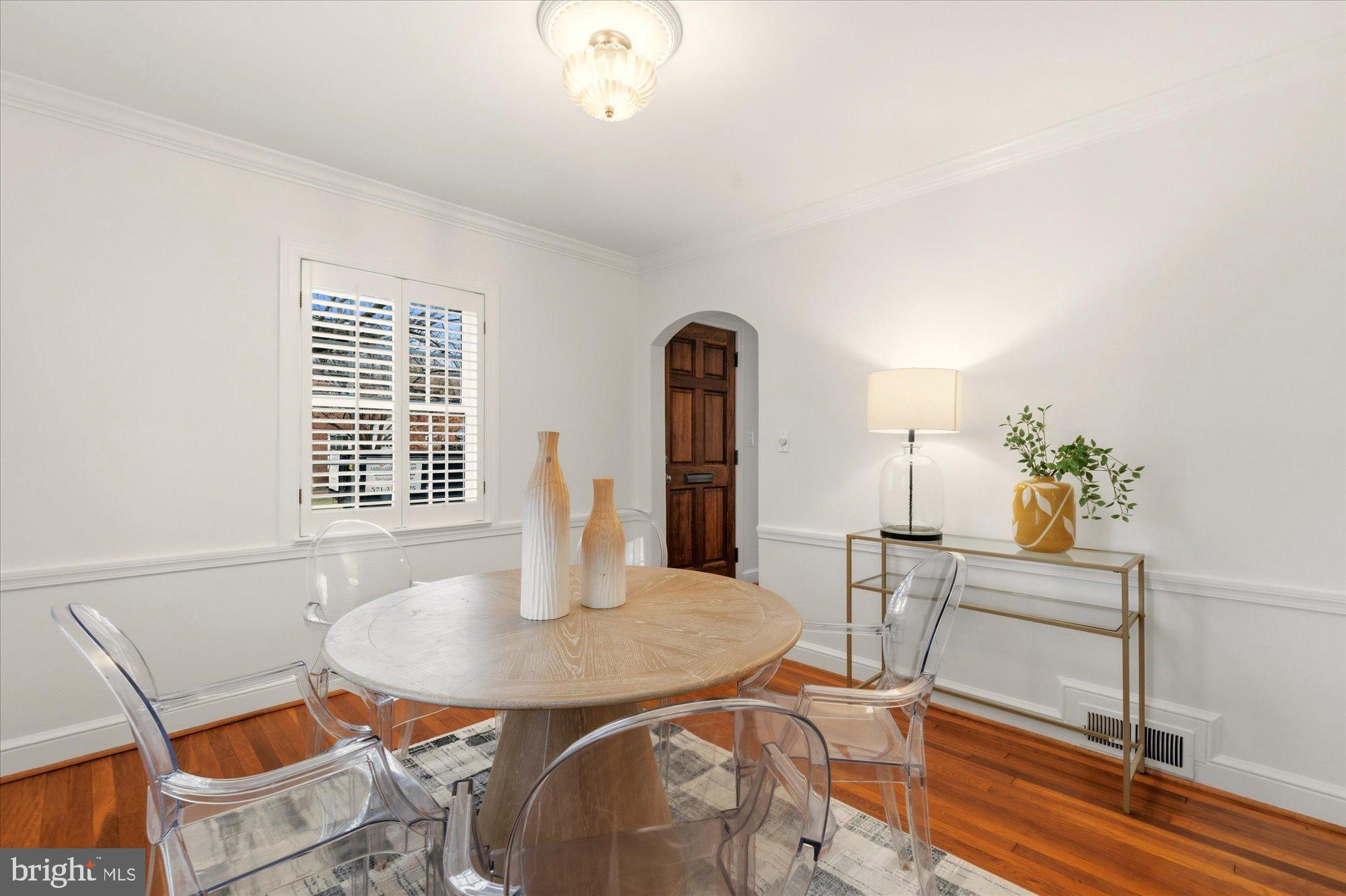 2700 Cameron Mills Road Alexandria, VA 22302 - Photo 10 of 43 Gallery Image 10