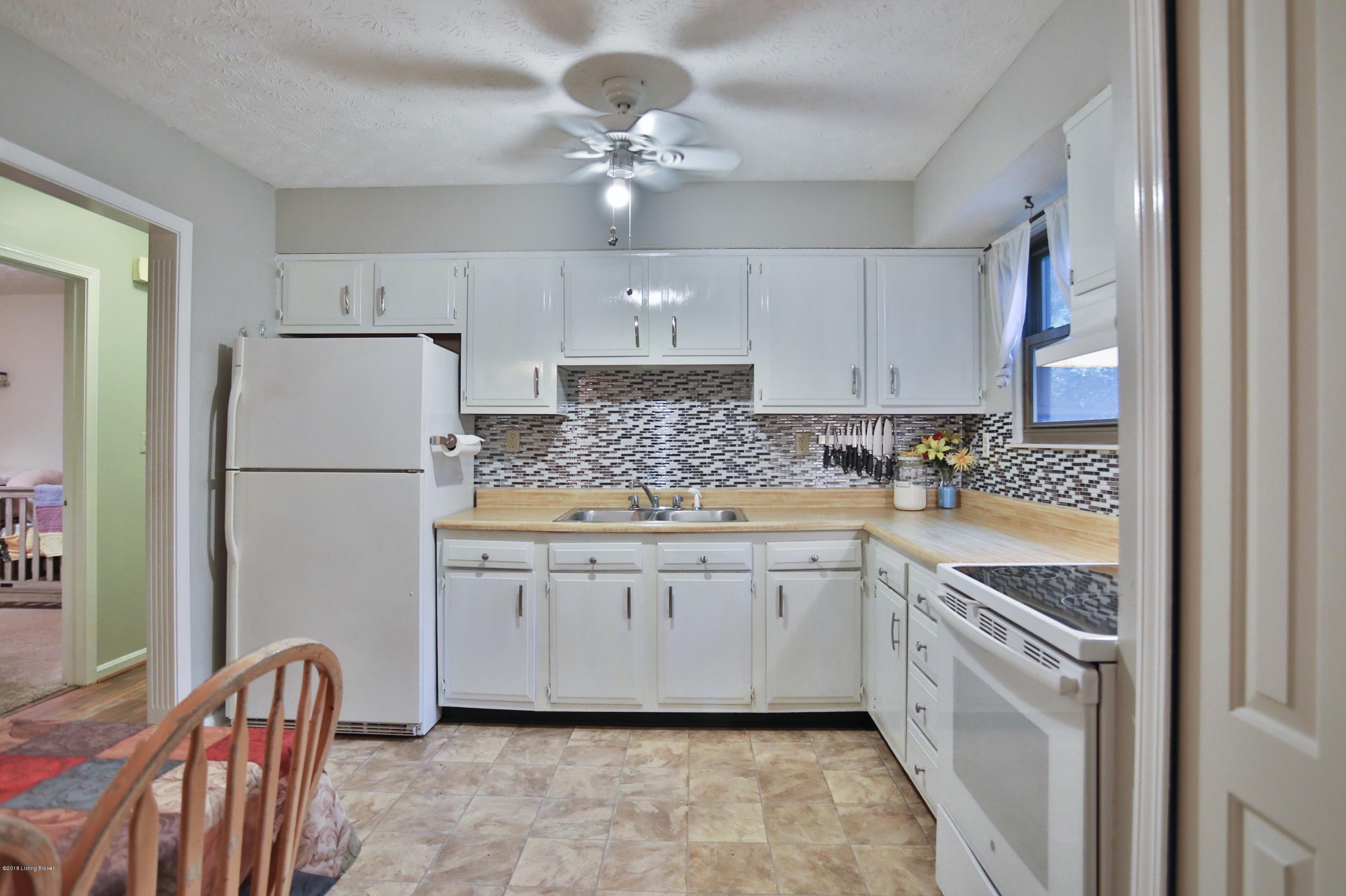 6203 Park Road Crestwood, KY 40014 - Photo 2 of 22 4E0A7296