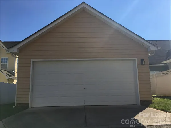 $1,900 | 184 Gresham Lane, Mooresville, NC 28117