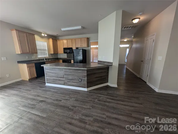 $1,900 | 184 Gresham Lane, Mooresville, NC 28117