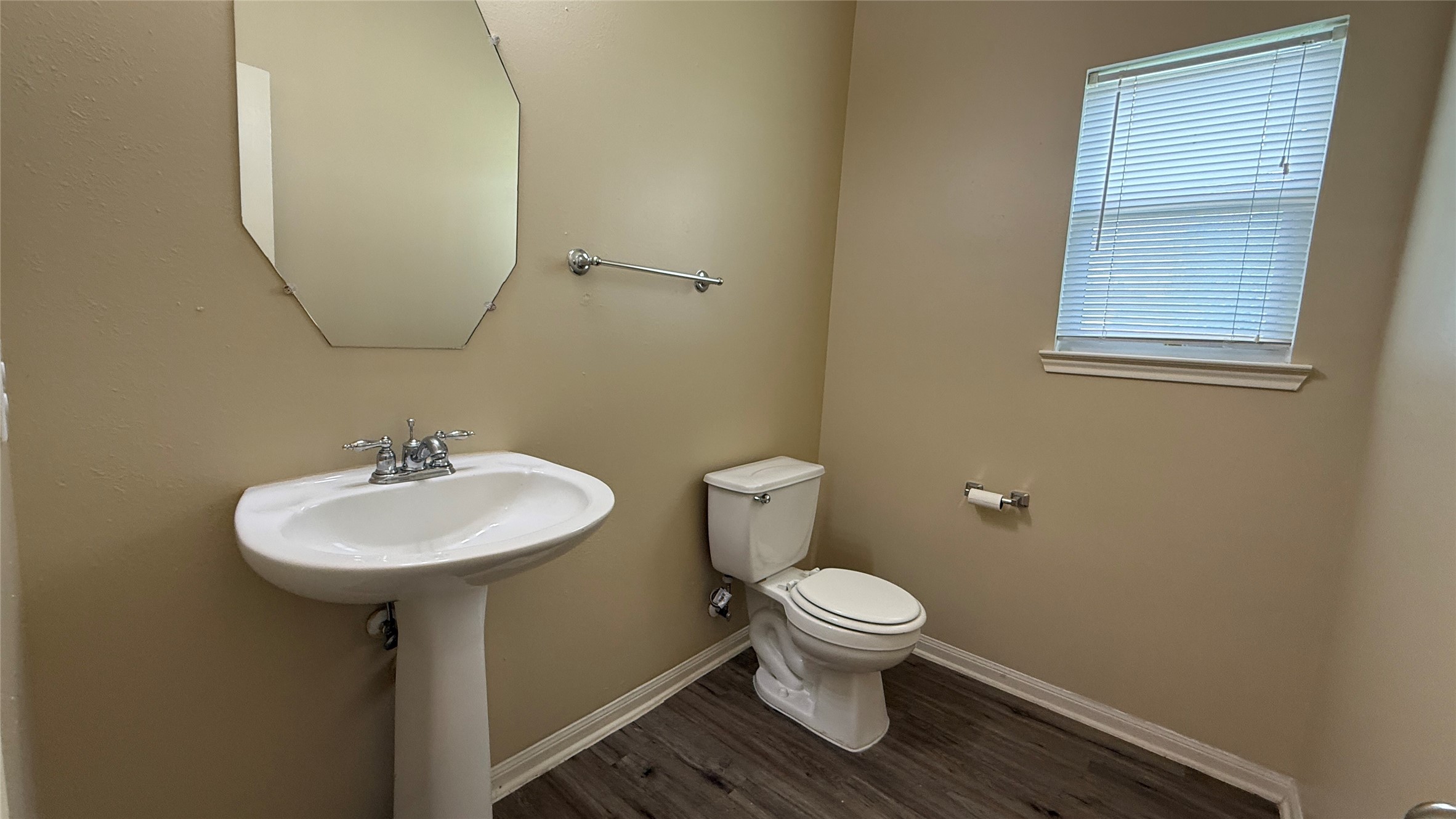 5127 Prosperity Circle Houston, TX 77018 - Photo 10 of 27