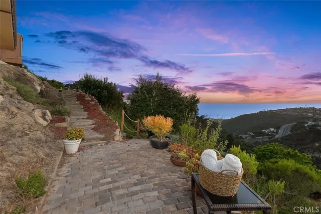 $6,195,000 | 2516 Temple Hills Drive, Laguna Beach, CA 92651