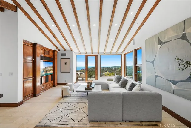 $6,195,000 | 2516 Temple Hills Drive, Laguna Beach, CA 92651