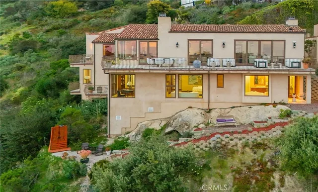 $6,195,000 | 2516 Temple Hills Drive, Laguna Beach, CA 92651