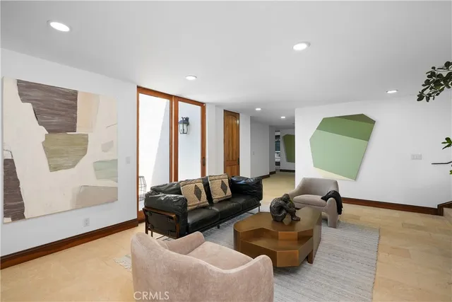 $6,195,000 | 2516 Temple Hills Drive, Laguna Beach, CA 92651