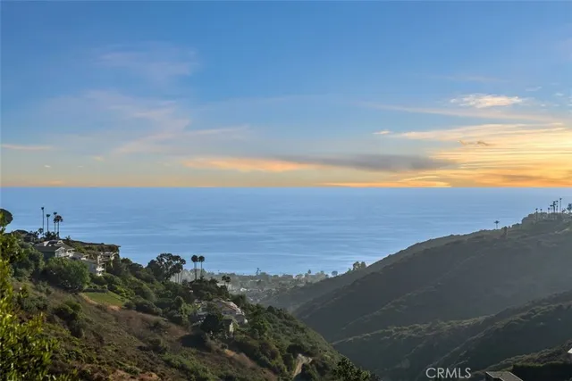 $6,195,000 | 2516 Temple Hills Drive, Laguna Beach, CA 92651