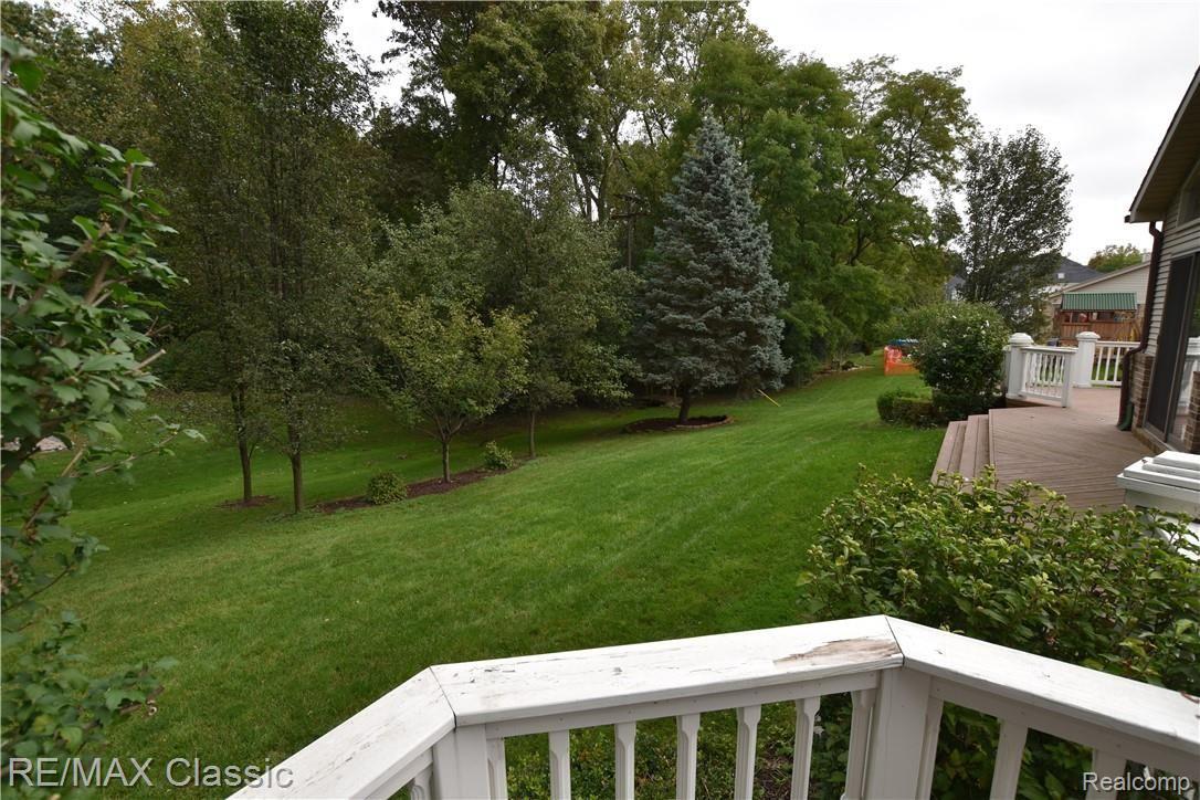 36784 11 Mile Road Farmington, MI 48331 - Photo 5 of 26 DSC_2644.JPG