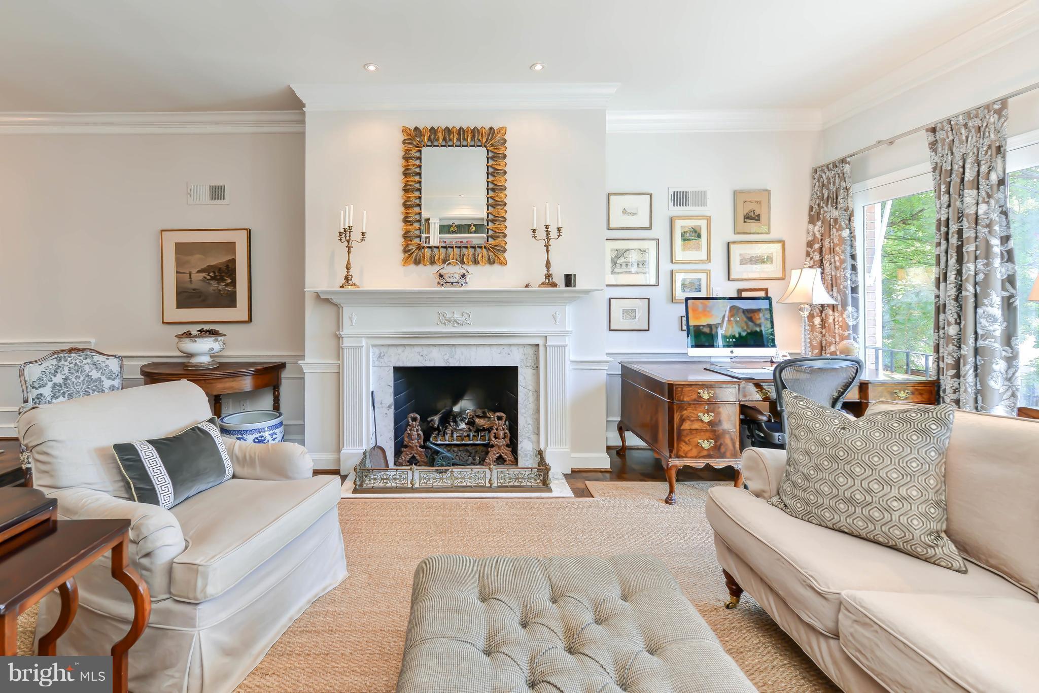 4220 River Road Northwest Washington, DC 20016 - Photo 14 of 30 Living Room