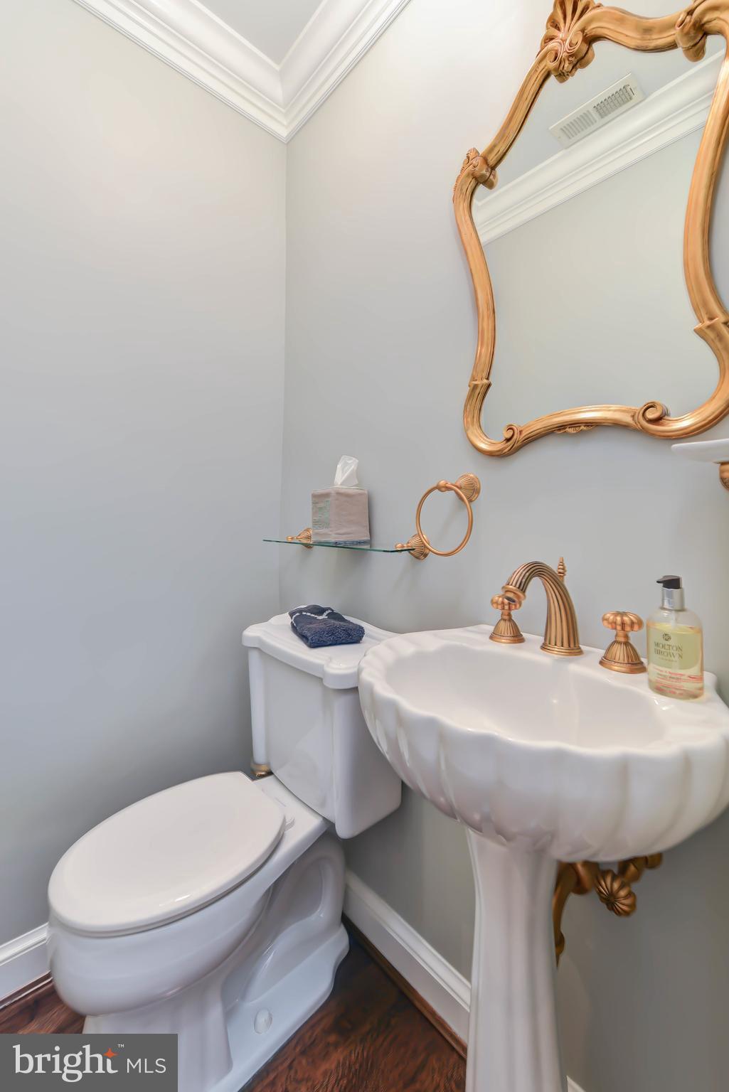 4220 River Road Northwest Washington, DC 20016 - Photo 18 of 30 Powder Room