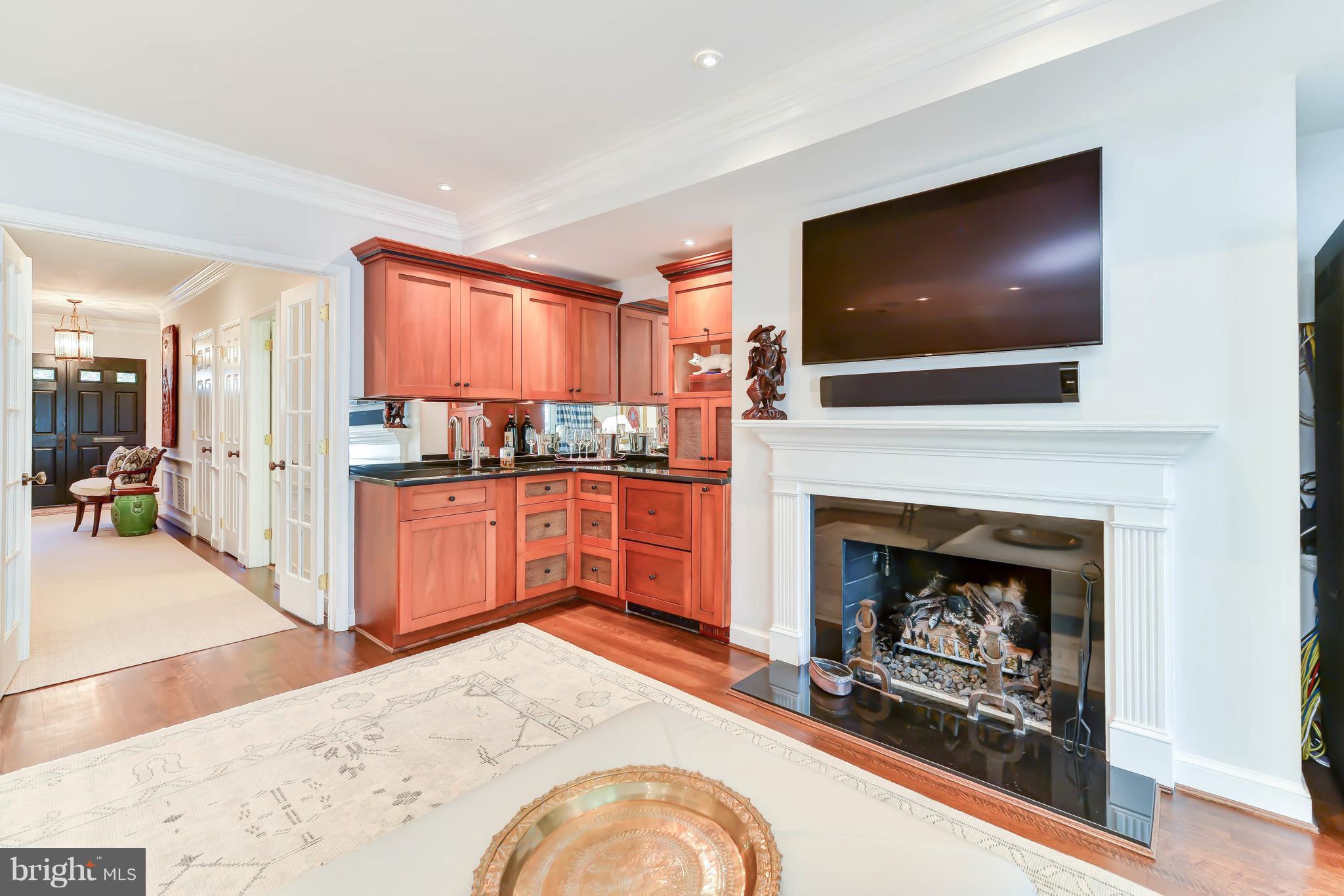 4220 River Road Northwest Washington, DC 20016 - Photo 9 of 30 Family Room