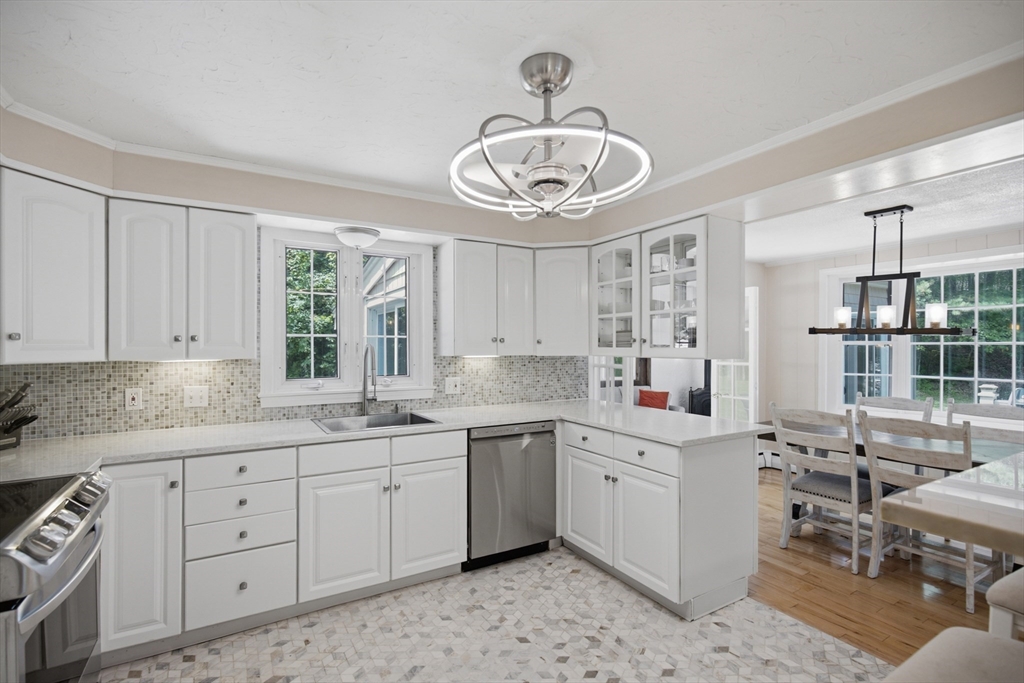 416 Ipswich Road Boxford, MA 01921 - Photo 7 of 42
