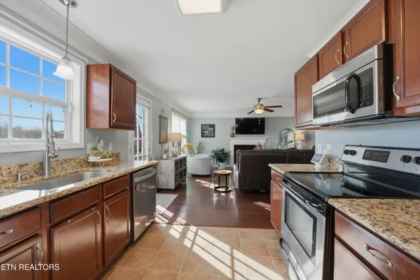 $379,900 | 8508 Bowsong Lane, Powell, TN 37849