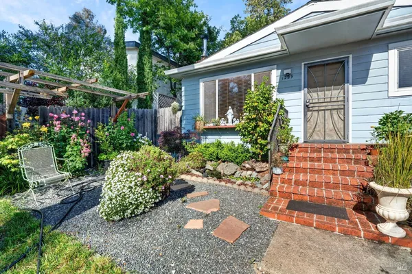 $450,000 | 1229 Magnolia Street, Willits, CA 95490