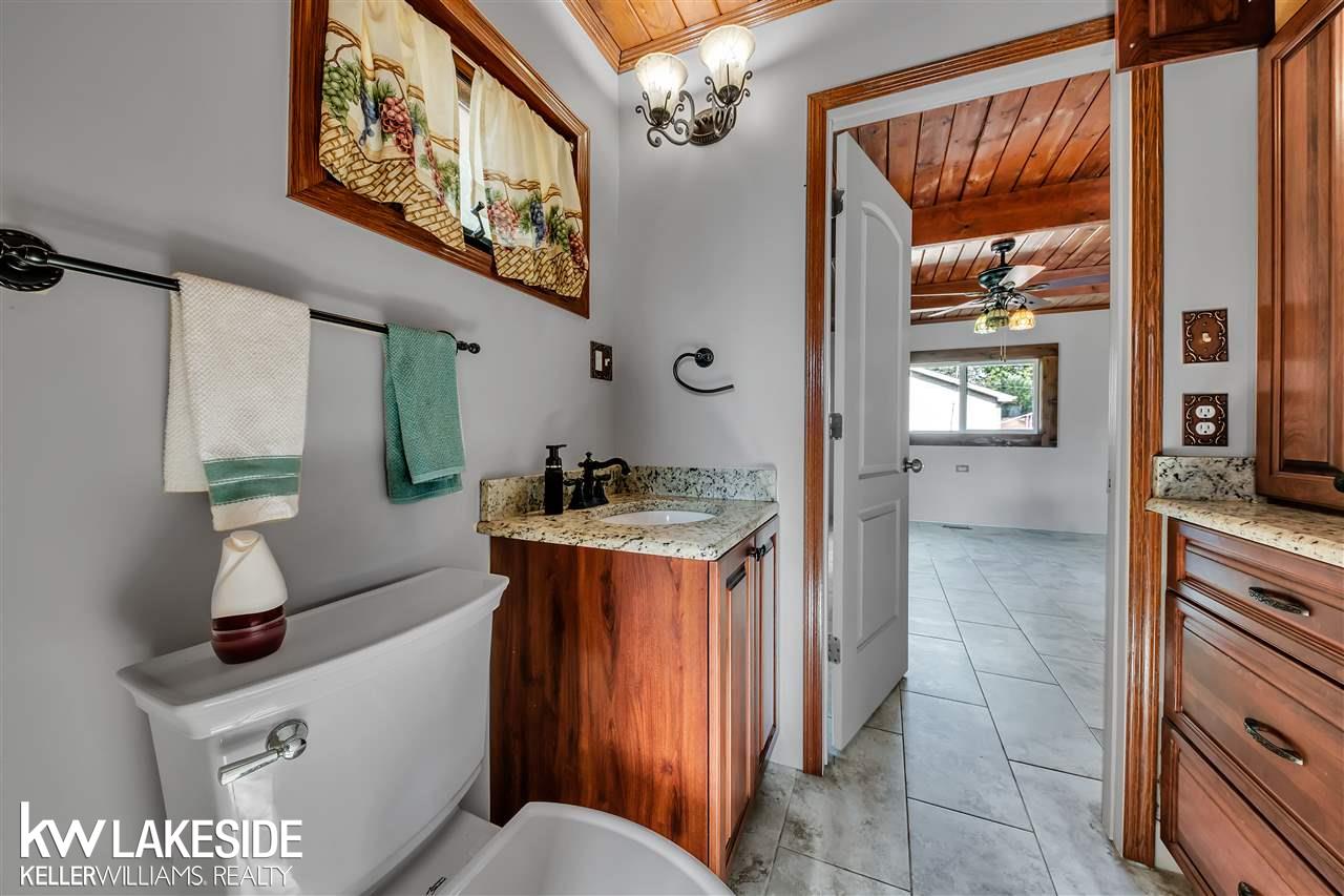 49495 Fuller Road New Baltimore, MI 48051 - Photo 14 of 33