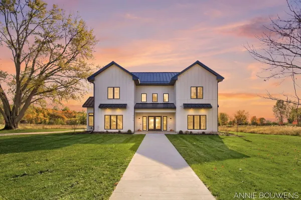 $1,074,900 | 6008 Hidden Crk Trail, Hamilton, MI 49419