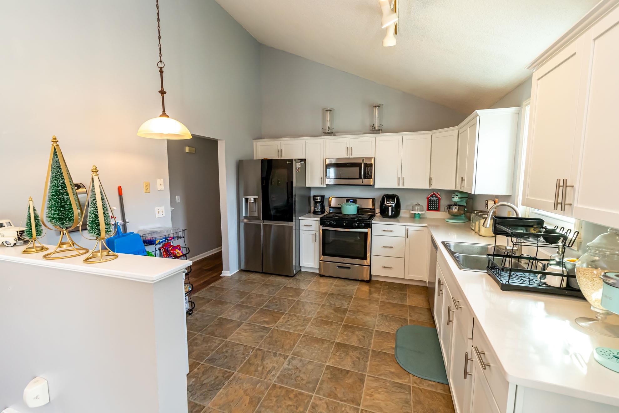 11 Rangers Drive, Unit B Hudson, NH 03051 - Photo 36 of 36 Gallery Image 36