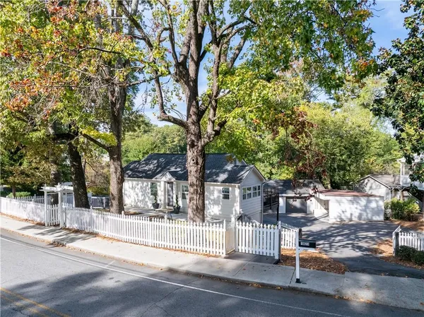 $660,000 | 1823 Defoor Avenue Northwest, Atlanta, GA 30318