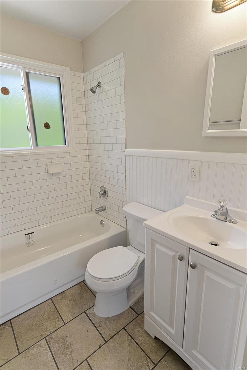 1235 South New Florissant Road Florissant, MO 63031 - Photo 11 of 16