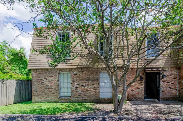$110,000 | 2100 College Drive, Unit 98, Baton Rouge, LA 70808