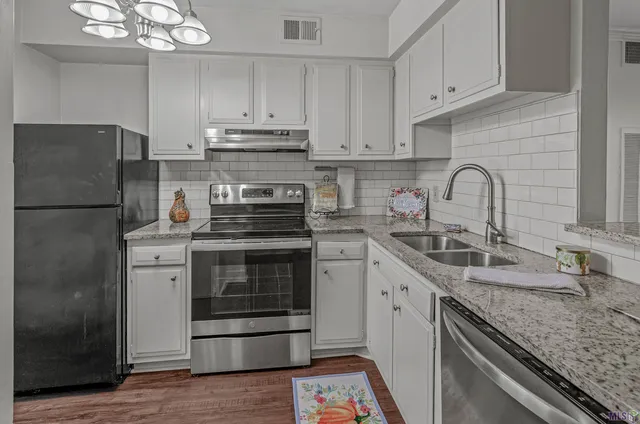 $110,000 | 2100 College Drive, Unit 98, Baton Rouge, LA 70808