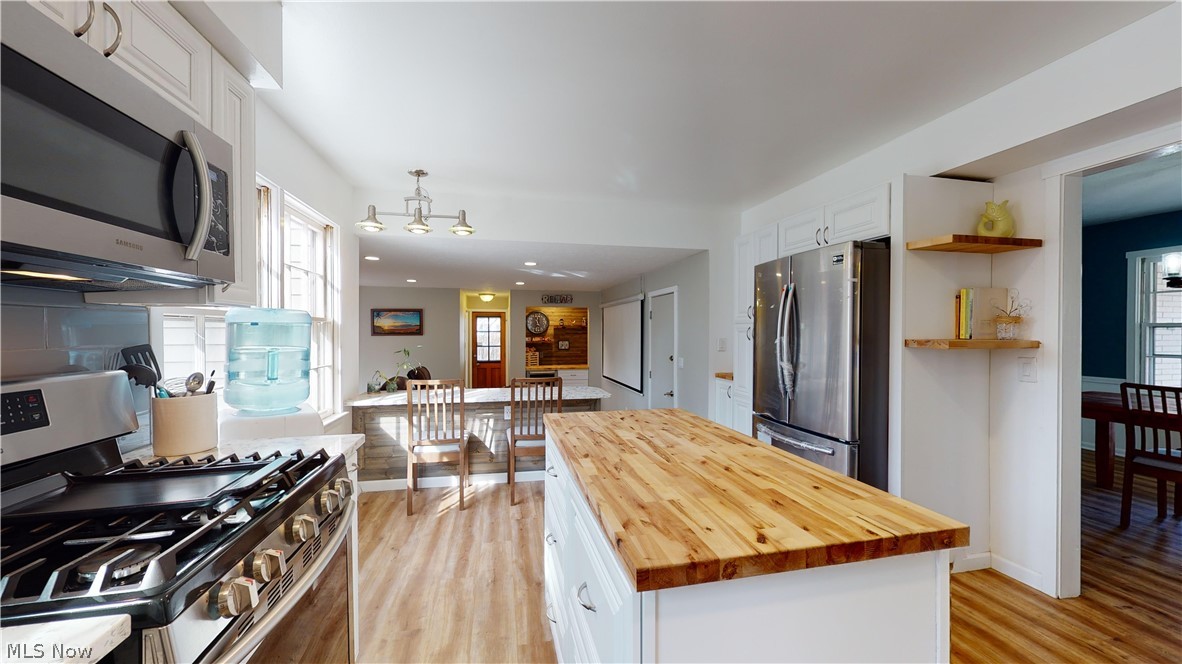 16506 Fernway Road Cleveland, OH 44120 - Photo 3 of 31 Gallery Image 3