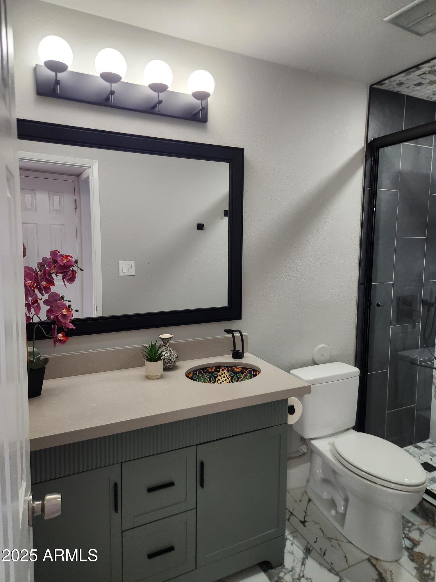 4419 North 27th Street, Unit 2 Phoenix, AZ 85016 - Photo 16 of 38 Bathroom