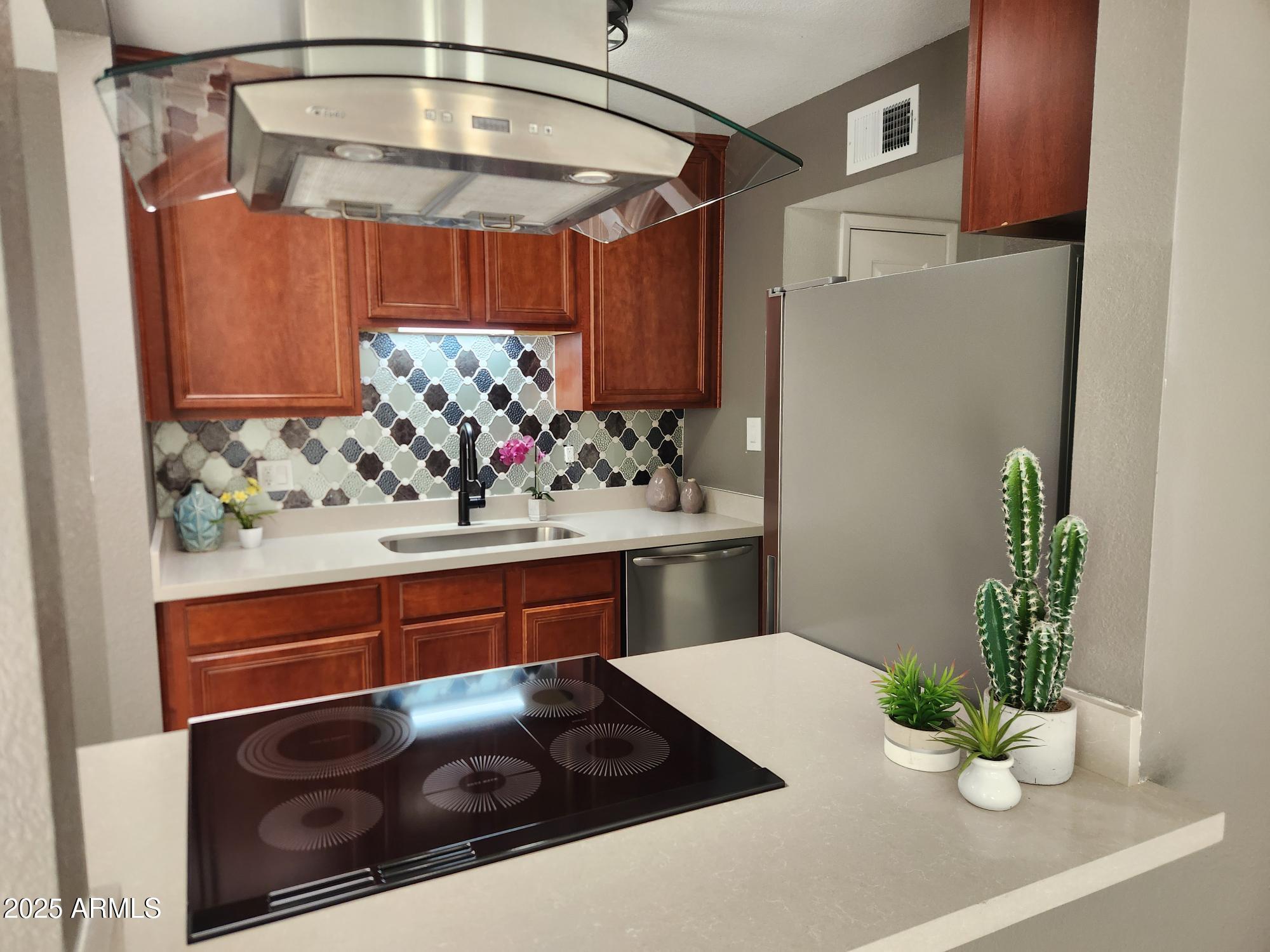 4419 North 27th Street, Unit 2 Phoenix, AZ 85016 - Photo 4 of 38 Kitchen