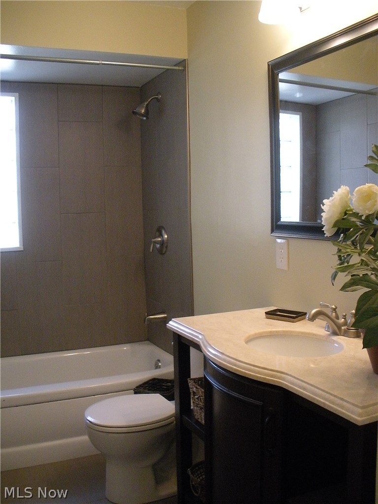 5531 Roy Road Cleveland, OH 44143 - Photo 9 of 15 Gallery Image 9