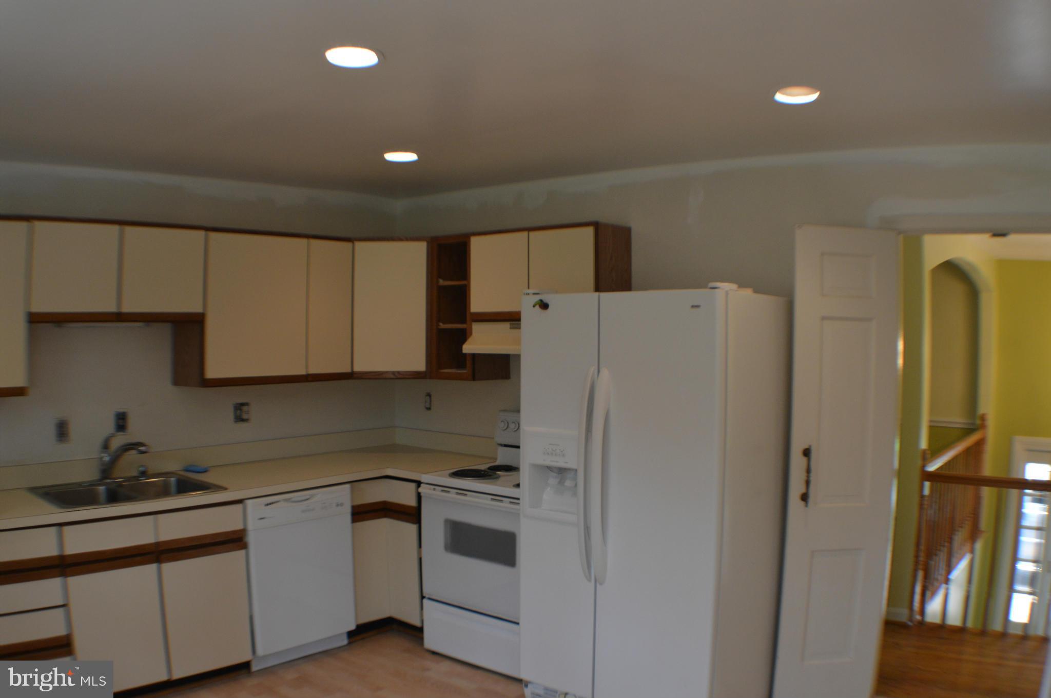 11021 Braddock Road Fairfax, VA 22030 - Photo 10 of 17 Kitchen
