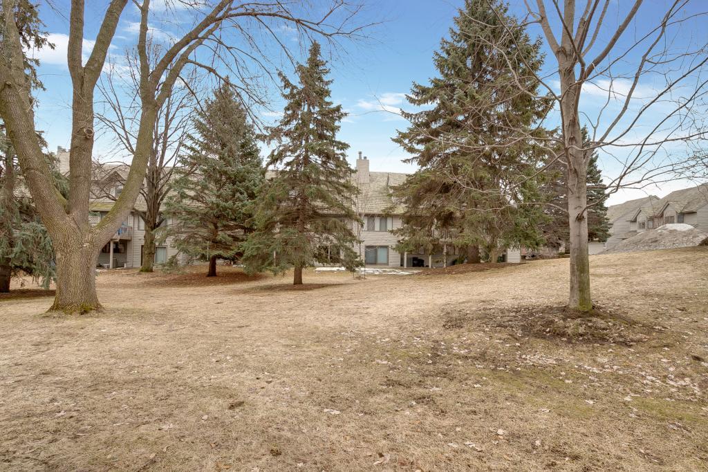 7418 Cahill Road Edina, MN 55439 - Photo 32 of 33