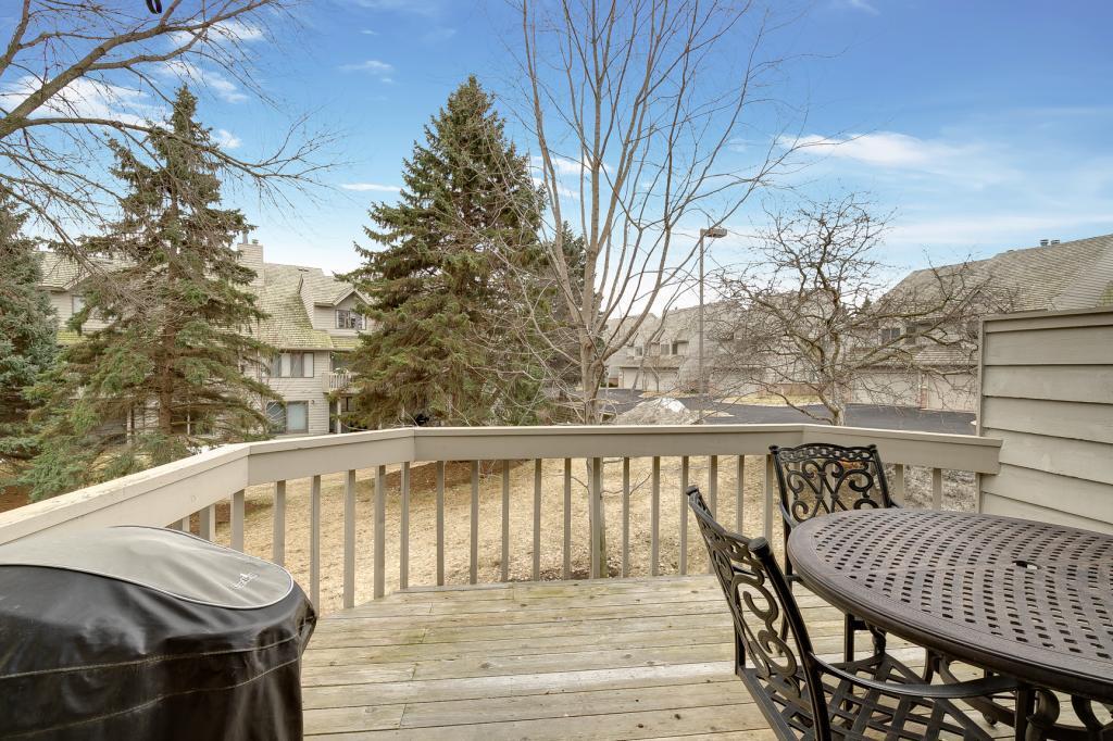 7418 Cahill Road Edina, MN 55439 - Photo 6 of 33