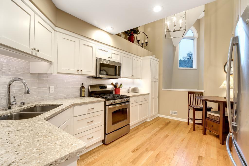 7418 Cahill Road Edina, MN 55439 - Photo 8 of 33