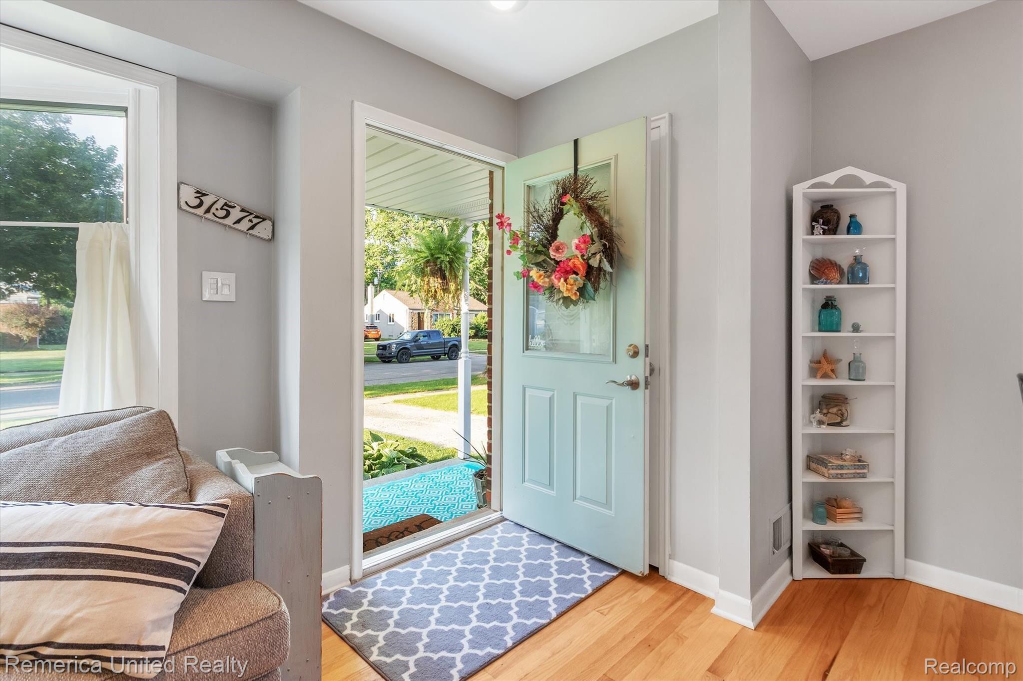 31577 Marblehead Road Farmington, MI 48336 - Photo 6 of 44 06-31577-Marblehead-WindowStill-Real-Estate-Photography-6.jpg