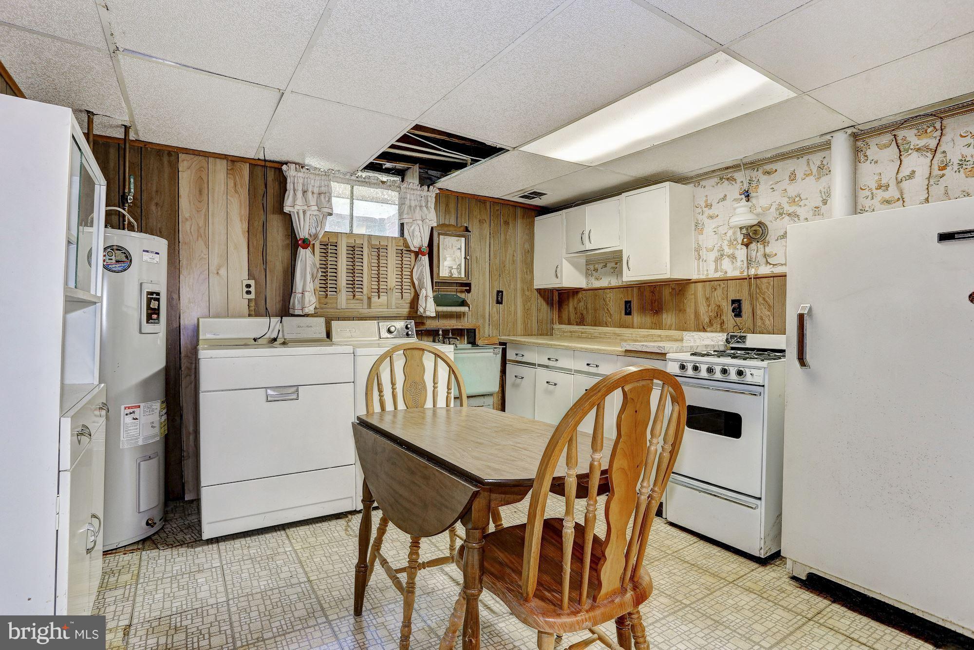 679 Long Corner Road Mount Airy, MD 21771 - Photo 22 of 30 Second Kitchen | In-Law Suite