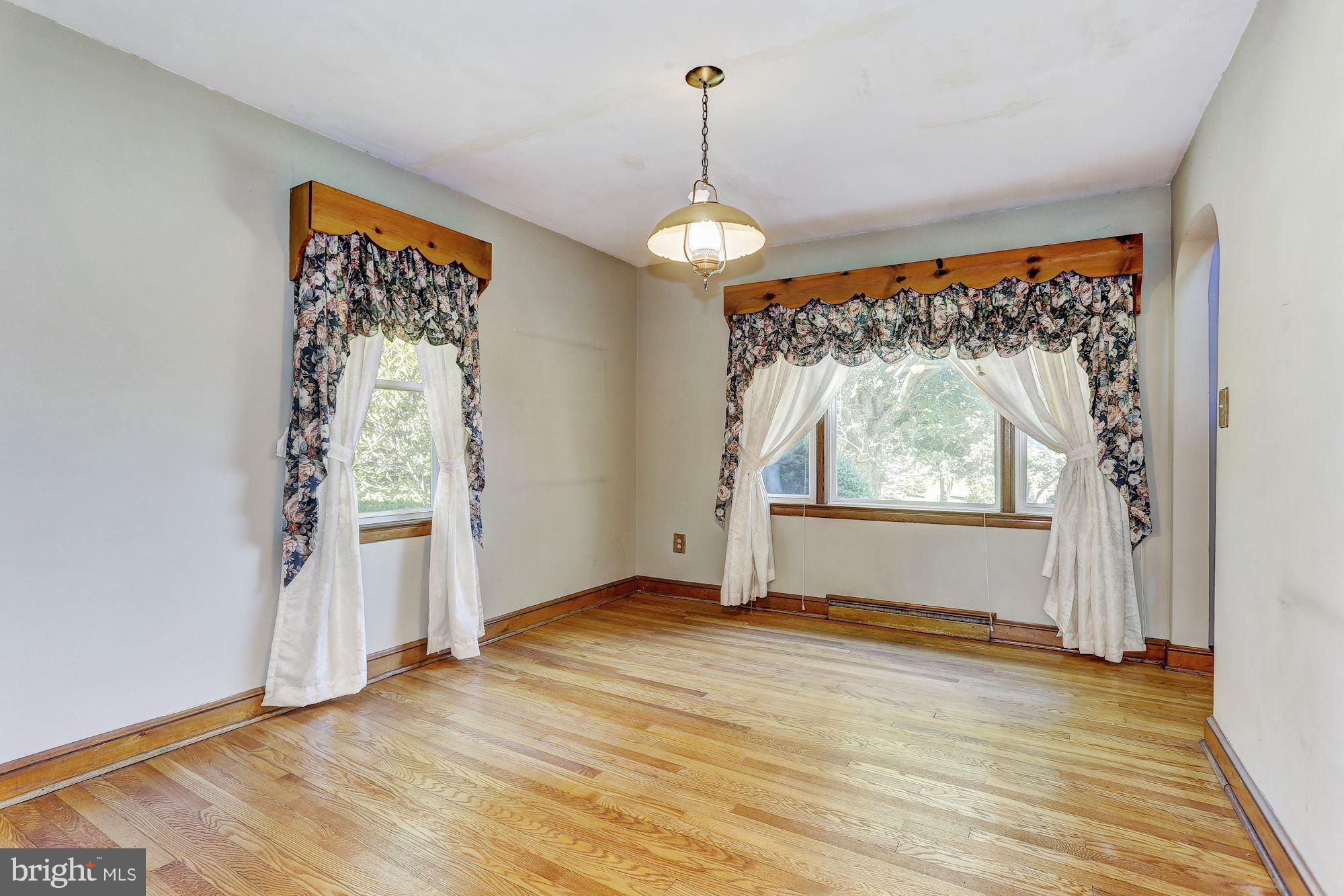 679 Long Corner Road Mount Airy, MD 21771 - Photo 5 of 30 Dining Room