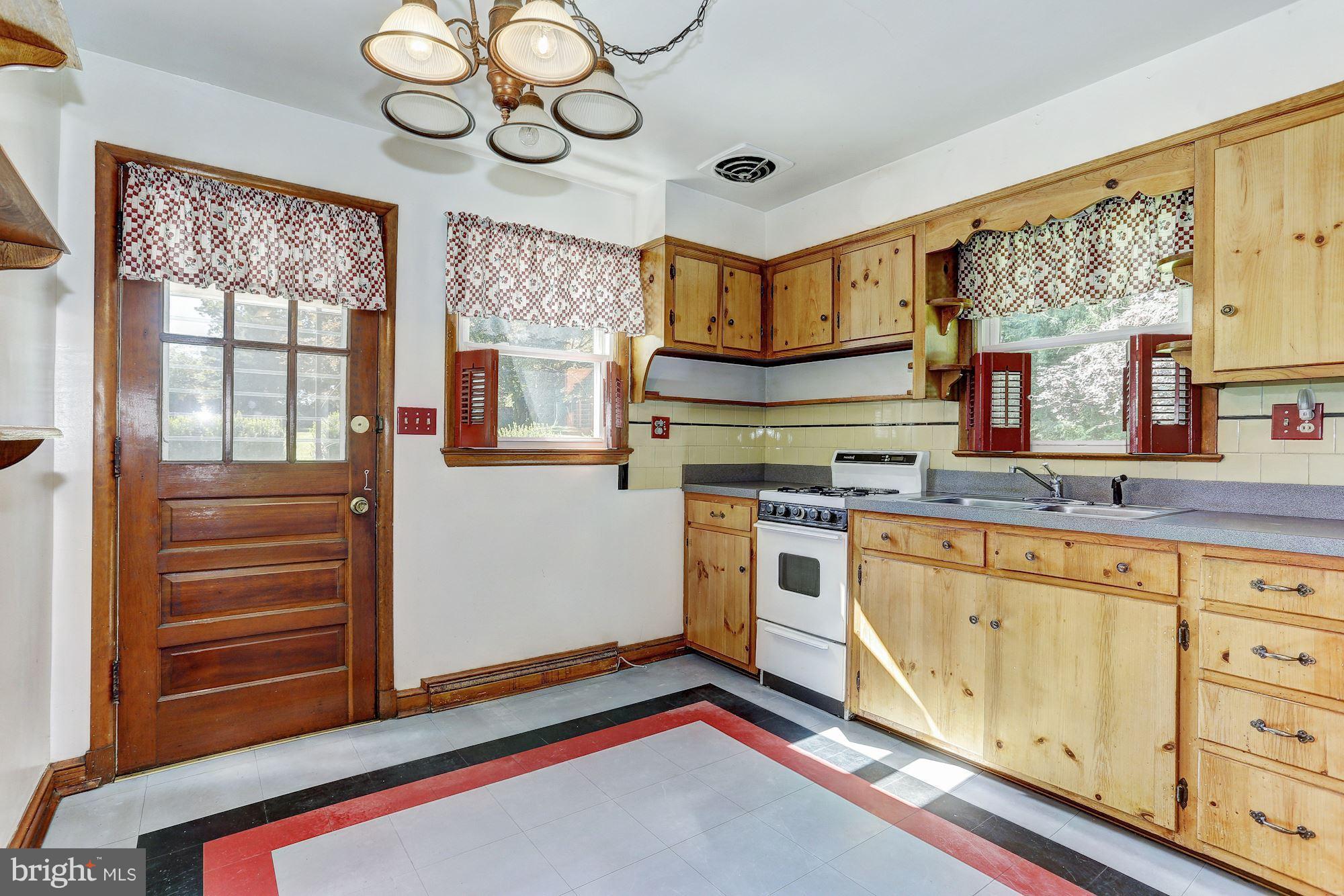 679 Long Corner Road Mount Airy, MD 21771 - Photo 6 of 30 Kitchen