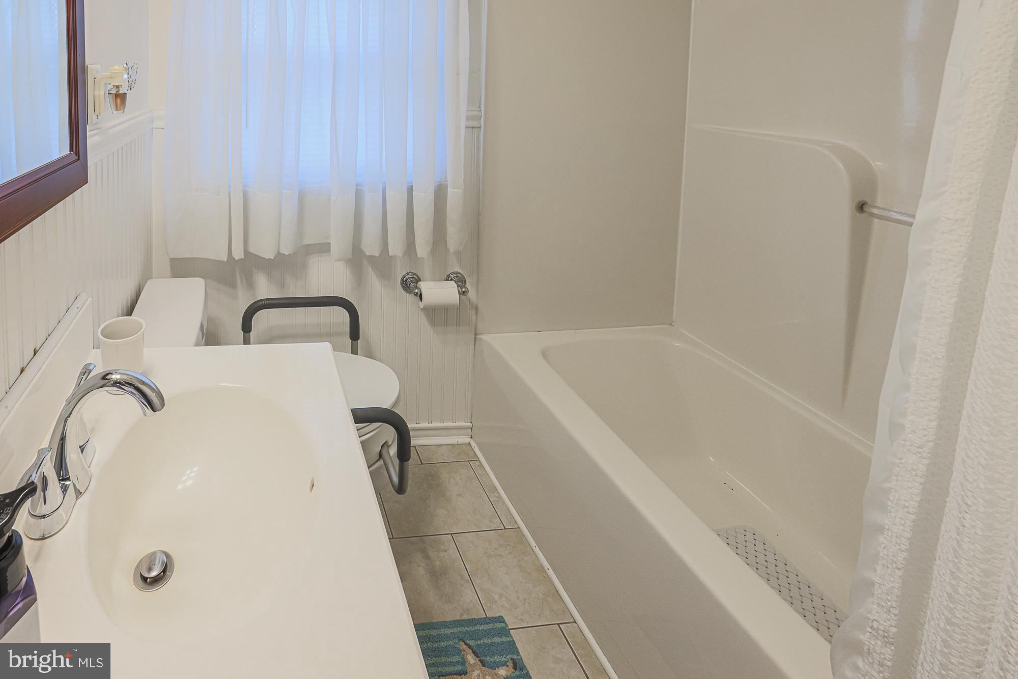 8060 Kimberly Road Dundalk, MD 21222 - Photo 22 of 28 Full Bath-Upper Level