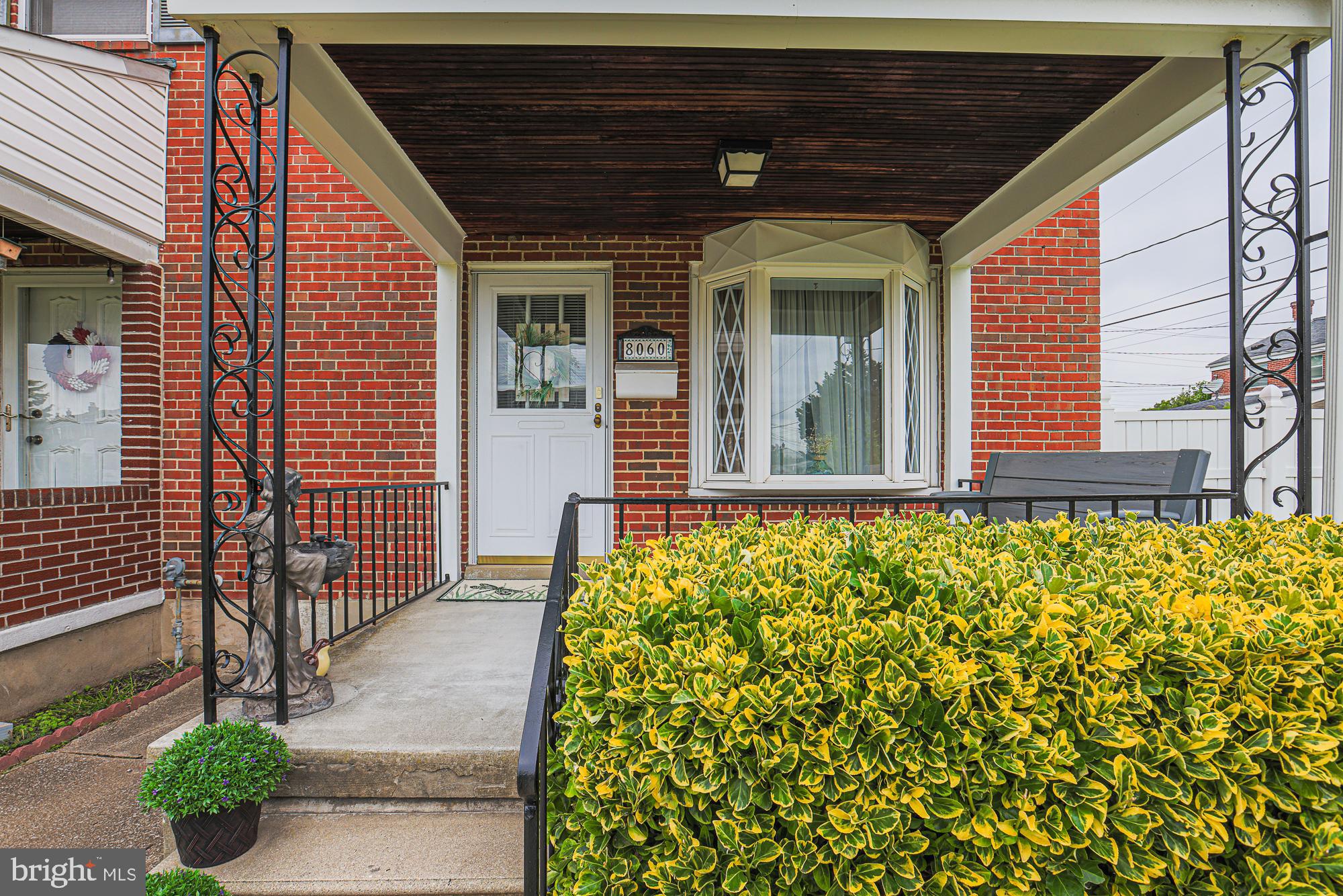 8060 Kimberly Road Dundalk, MD 21222 - Photo 4 of 28 Front Porch