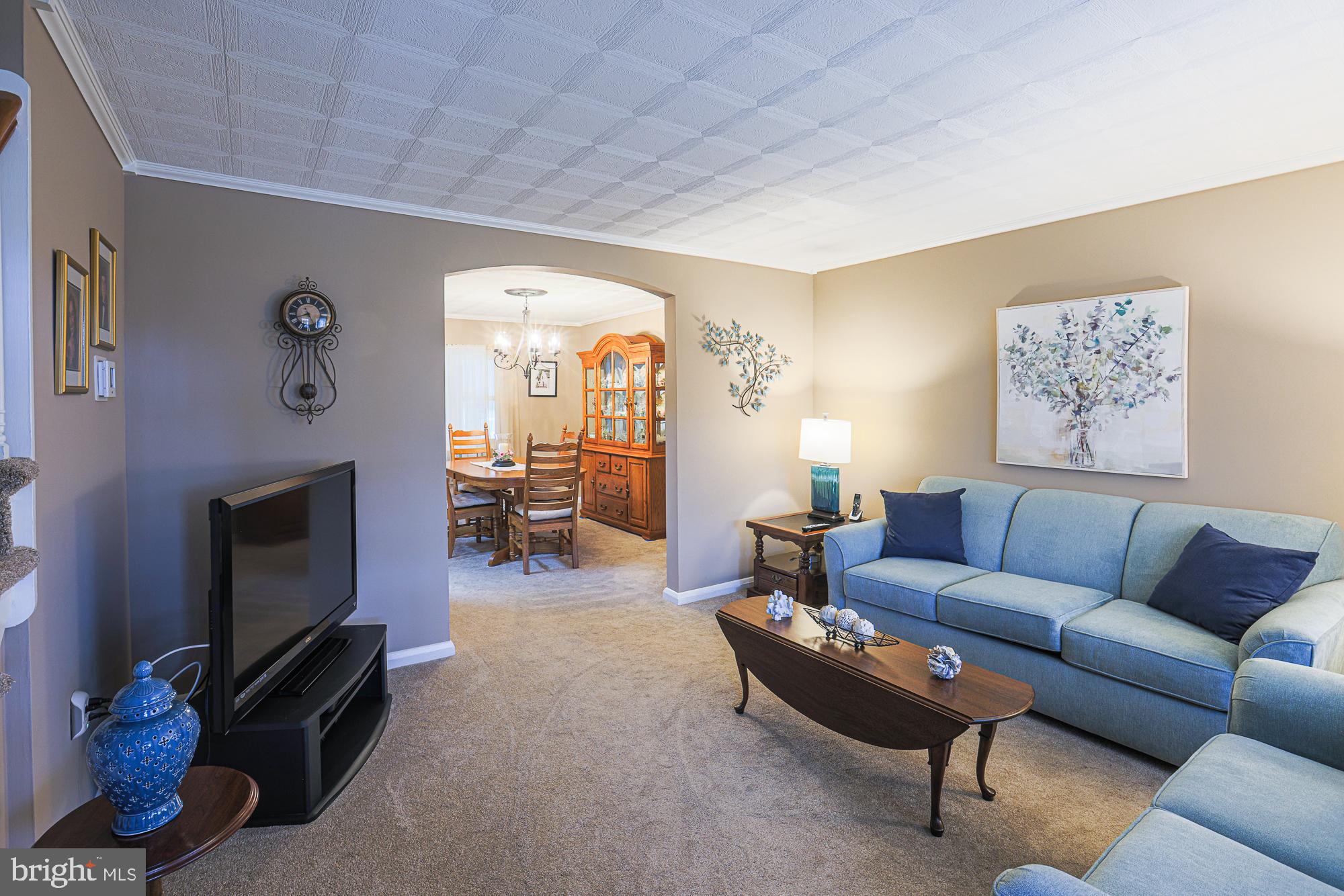 8060 Kimberly Road Dundalk, MD 21222 - Photo 6 of 28 Living Room