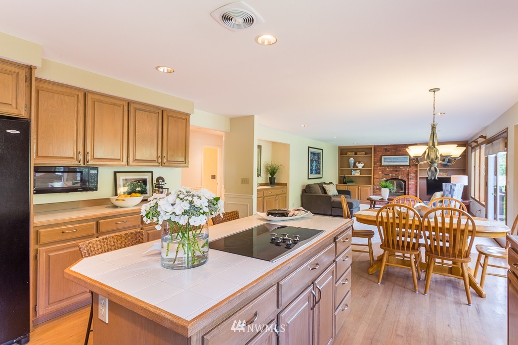 21115 50th Drive Southeast Bothell, WA 98021 - Photo 9 of 25